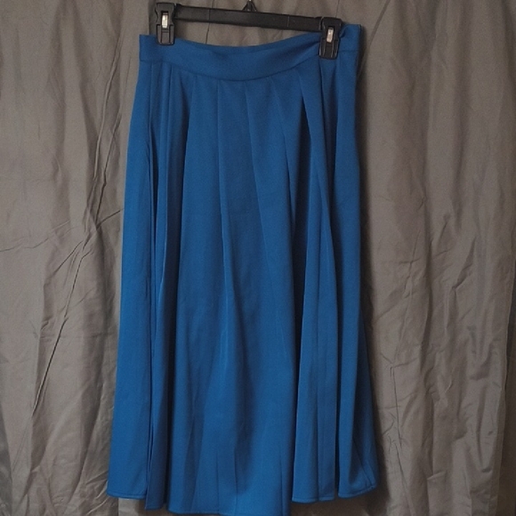 NEW 💙 Sleeveless Button-Up Vest w Matching Full Skirt Size Medium - Picture 5 of 8